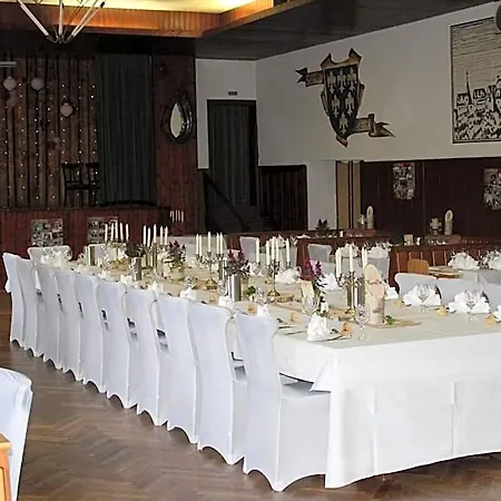 Szálloda & Landgasthof Forsthof Ursensollen